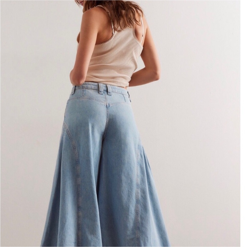 We the Free Pandora Wide-Leg
Blue Jeans size 26 - Picture 4 of 16